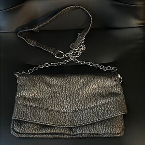 Chic Black Textured Crossbody Bag